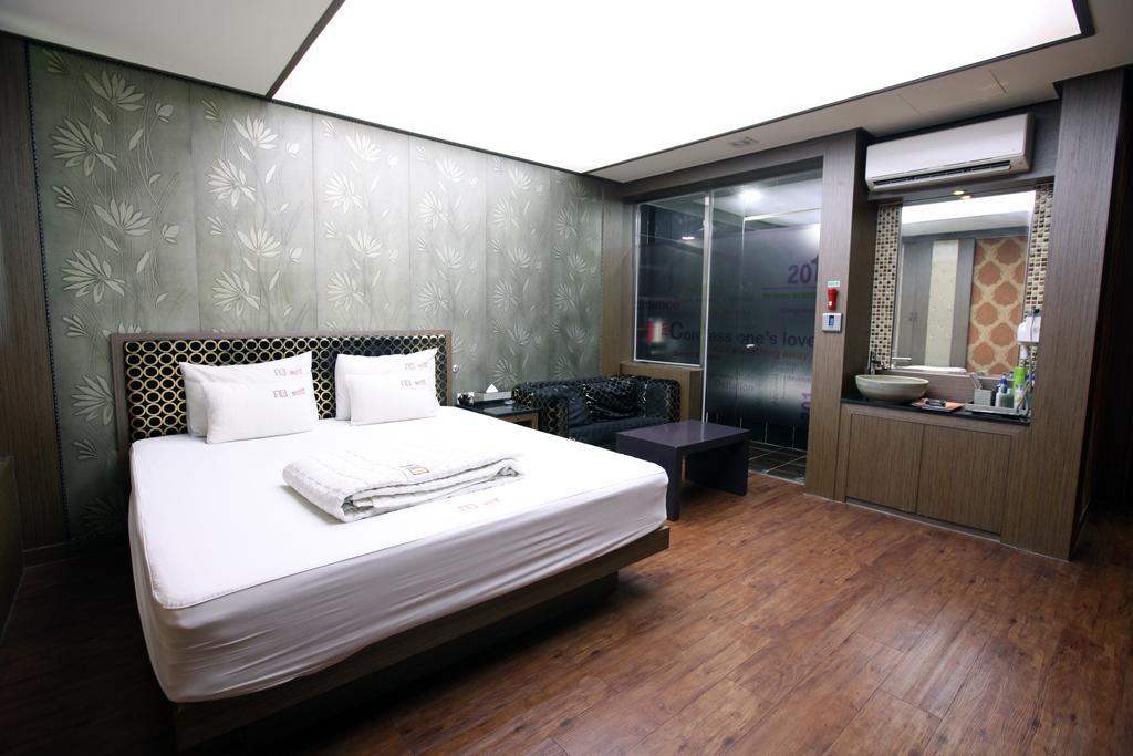 The Design Motel Busan Esterno foto