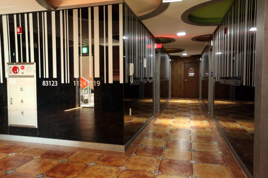 The Design Motel Busan Esterno foto