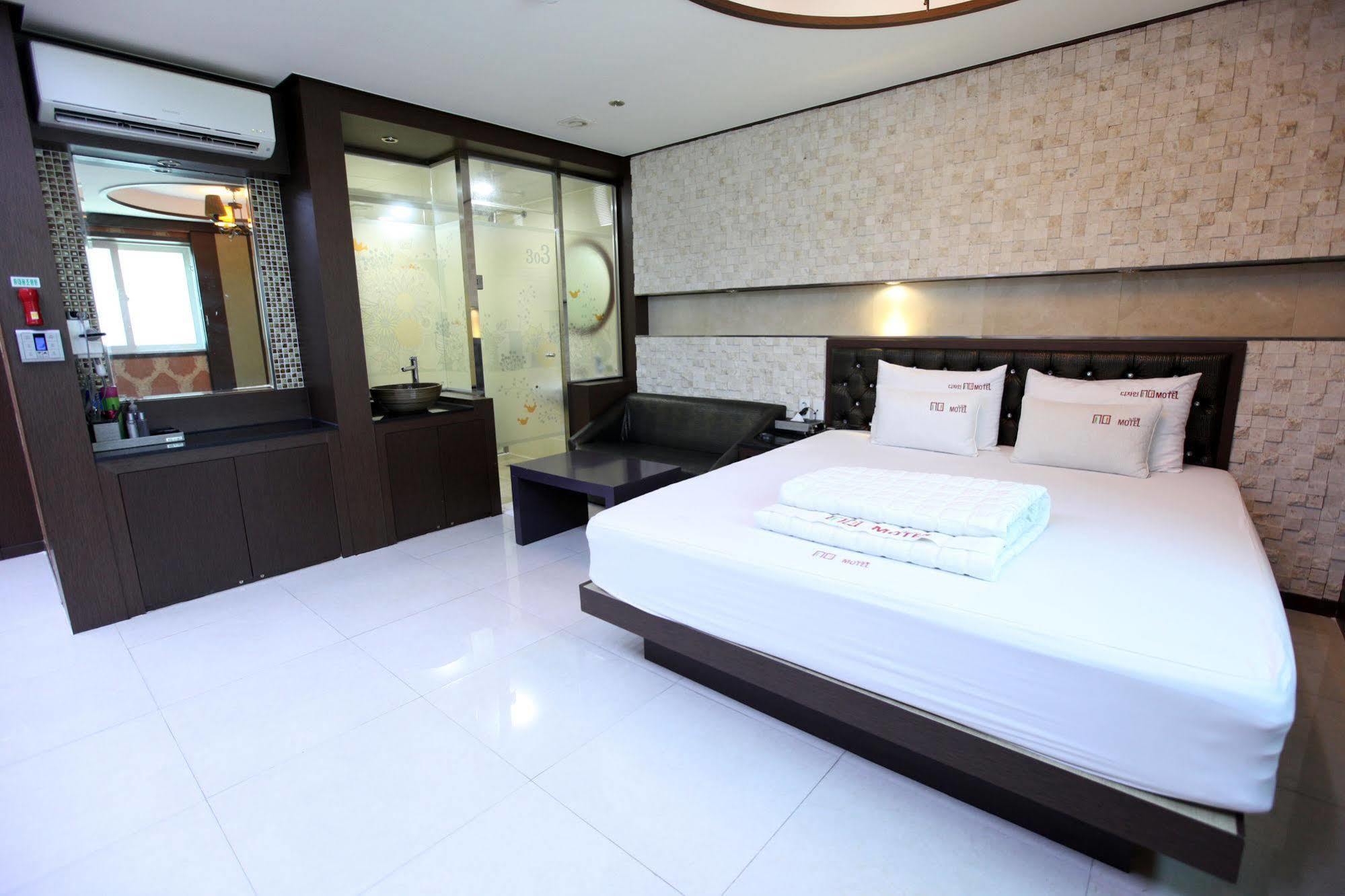 The Design Motel Busan Esterno foto